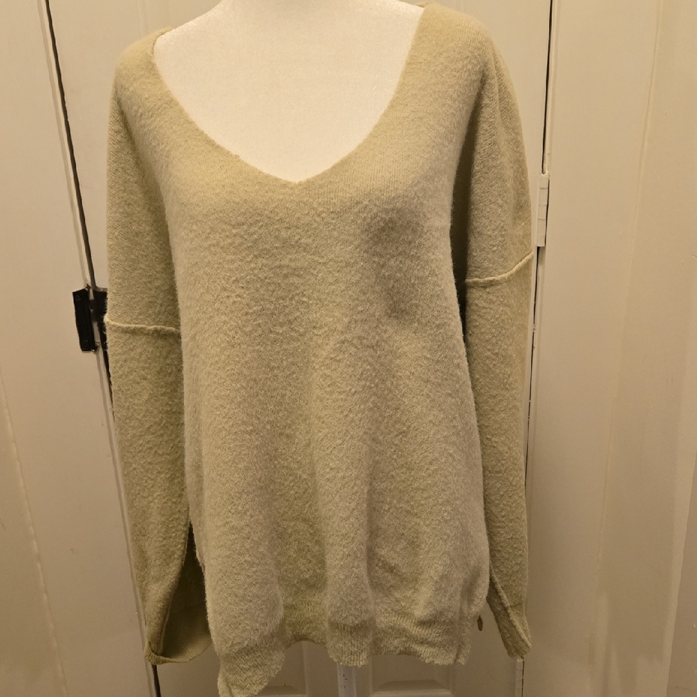 Free People V-Neck Sweater Oversized Very Light Green/Beige Size Medium